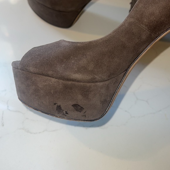 Brian Atwood Blayne Heels - Picture 12 of 16